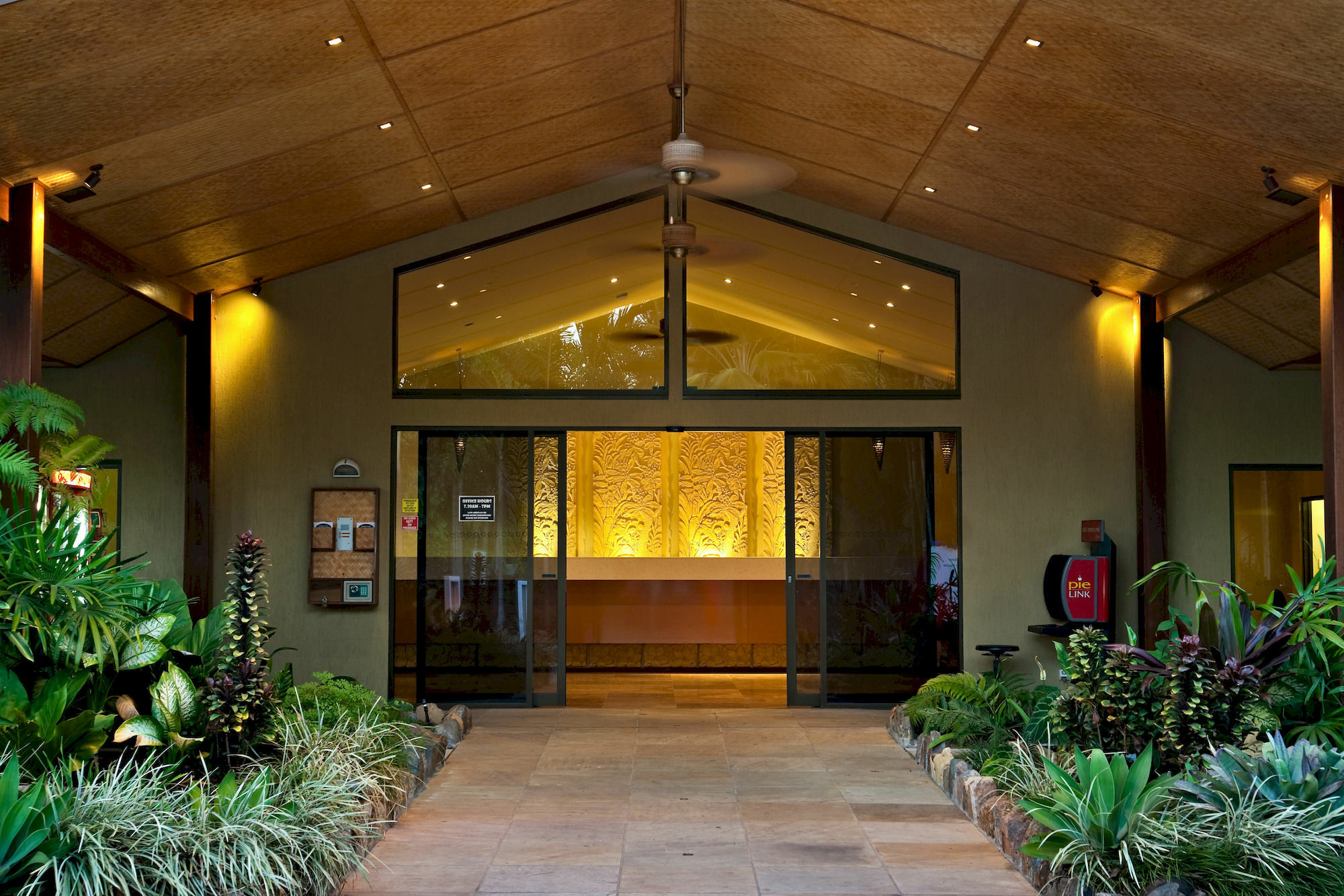 Big4 Adventure Whitsunday Resort Airlie Beach Exterior foto